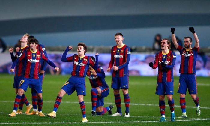 บาร์เซโลนาชนะ true Sociydad with                 BAR ในภาษาสเปน La Liga